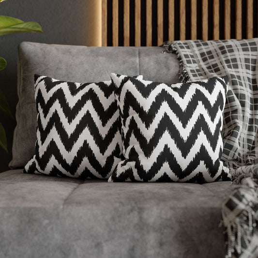 Black & White Zigzag Decorative Pillowcase — Modern Geometric Throw Pillow Cover